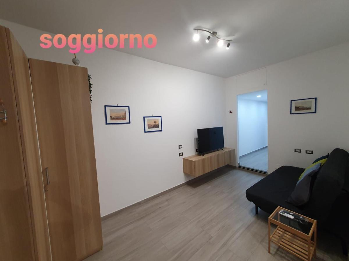 @Home Napoli Extérieur photo