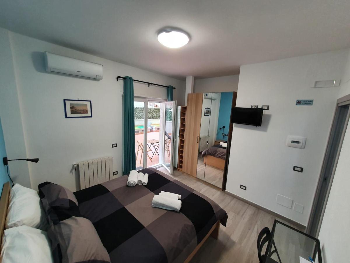 @Home Napoli Extérieur photo