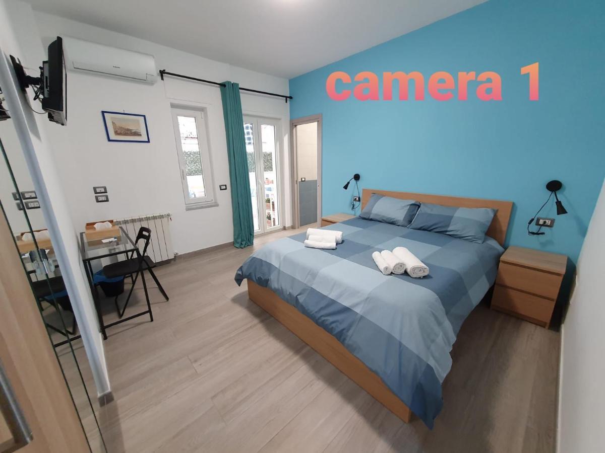 @Home Napoli Extérieur photo